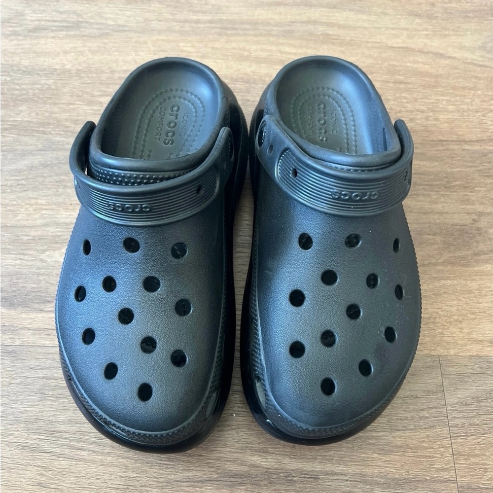 CROCS Black Perforated Clogs